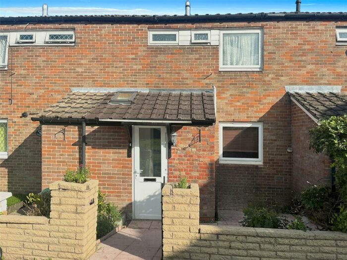 3 Bedroom Terraced House To Rent In Barlow Close, Wallington, SM6