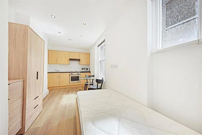 Studio To Rent In St Petersburgh Place, Hyde Park, W2