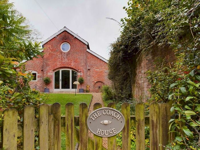 2 Bedroom Detached House For Sale In Snelston Lane, Clifton, Ashbourne, DE6