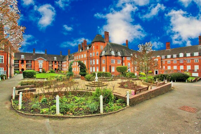 4 Bedroom Flat To Rent In Heathcroft, Hampstead Way, Hampstead Garden Suburb, NW11