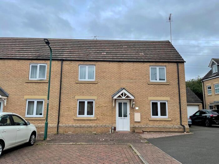 3 Bedroom Semi-Detached House To Rent In Baldwin Drive, Peterborough, PE2