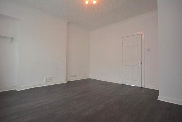 1 Bedroom Flat To Rent In Victoria Road, Falkirk, Falkirk, Stirlingshire, FK2