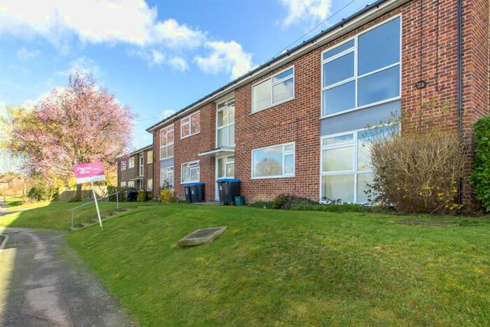 2 Bedroom Flat To Rent In Mill Lane, Hurst Green, Oxted, RH8