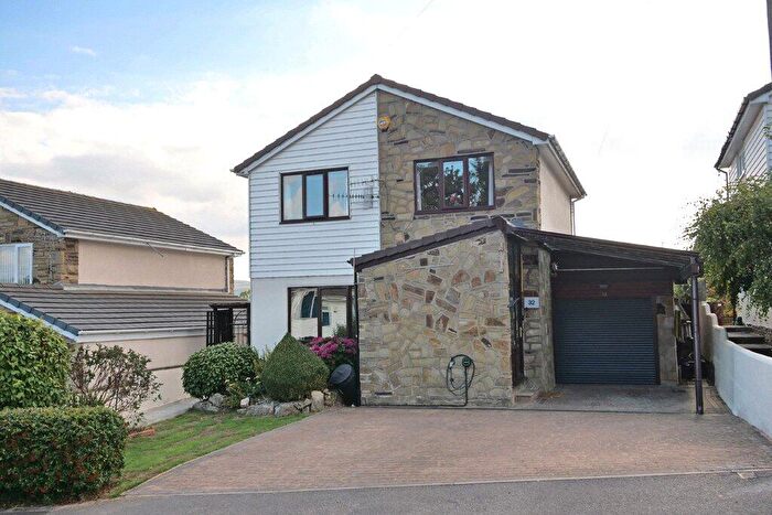 4 Bedroom Detached House For Sale In Lower Park Green, Silsden, BD20
