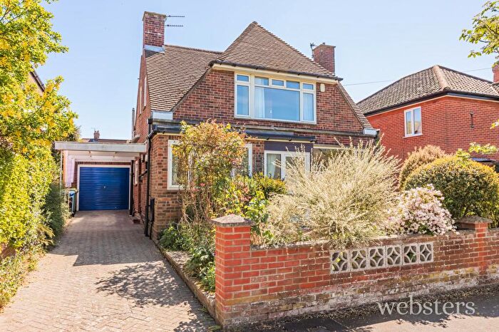 3 Bedroom Detached House For Sale In Grove Walk, Norwich, NR1