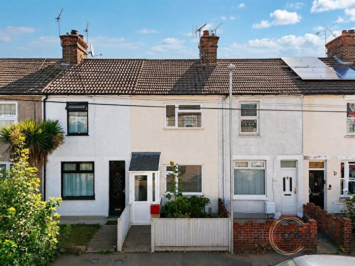 2 Bedroom Terraced House For Sale In Salisbury Road, Grays, RM17