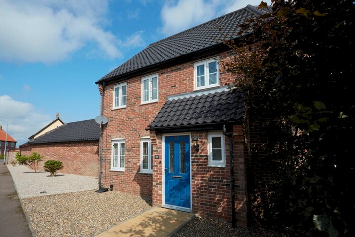 3 Bedroom Semi-Detached House To Rent In Victory Avenue, Great Yarmouth, NR31