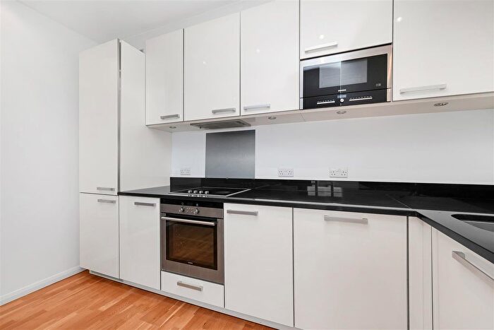 2 Bedroom Flat To Rent In Fortune Green Road, London, NW6