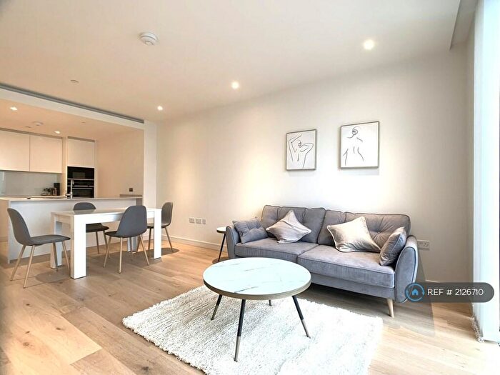 1 Bedroom Flat To Rent In Hampton Tower, London, E14