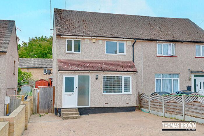 3 Bedroom Semi-Detached House For Sale In Broomwood Road, Orpington, BR5