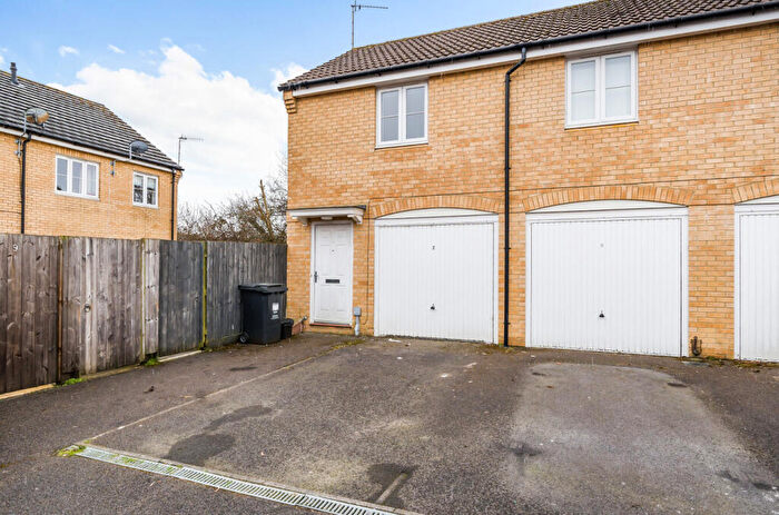 3 Bedroom End Of Terrace House For Sale In Damson Path, Taw Hill, Wiltshire, SN25