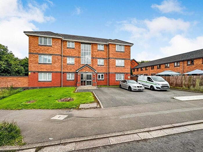 2 Bedroom Flat To Rent In Kingswood Gardens, Nuneaton, CV10