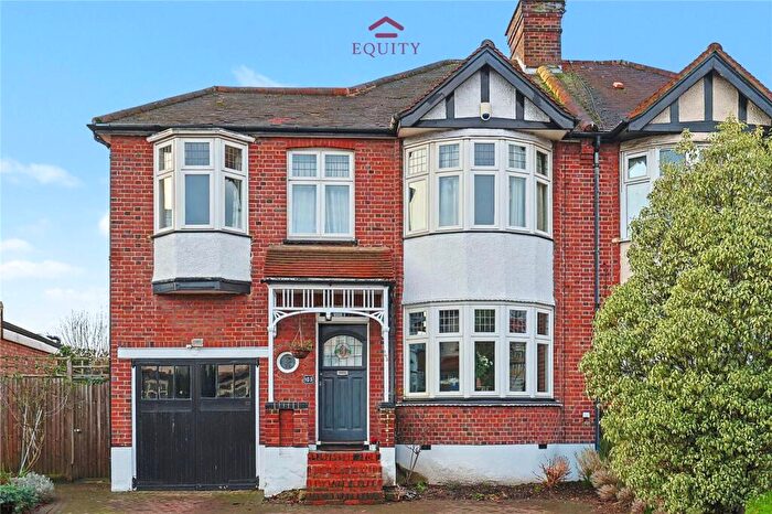 4 Bedroom Semi Detached House For Sale In Parsonage Lane, Enfield, EN2