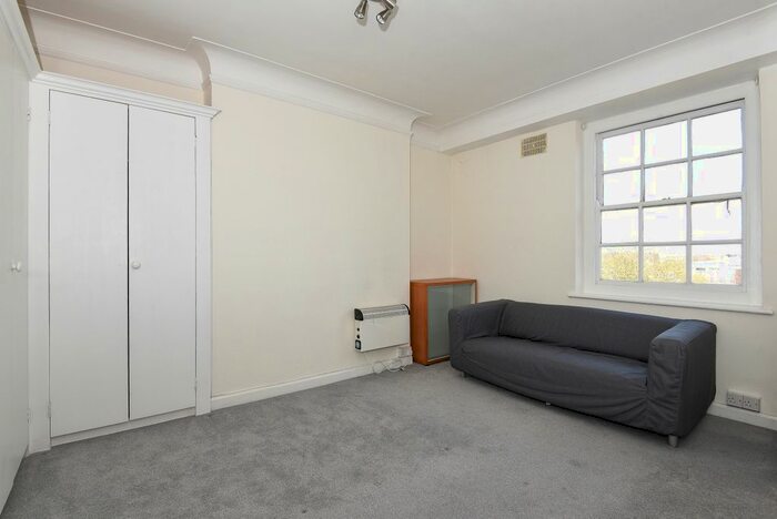 Studio To Rent In Grove End Road, London, NW8