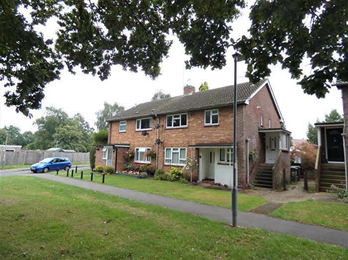 1 Bedroom Maisonette To Rent In Vicarage Lane, Bovingdon, Hemel Hempstead, HP3