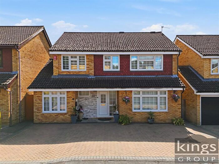 4 Bedroom Detached House For Sale In Tennand Close, Cheshunt, Waltham Cross, EN7