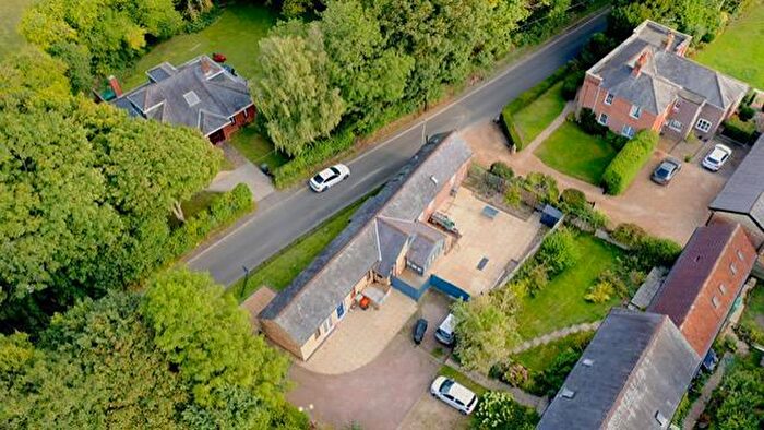 4 Bedroom Barn Conversion For Sale In Sharpenhoe Road, Streatley, Beds, LU3