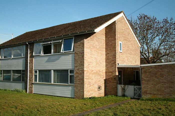 2 Bedroom Apartment To Rent In Farm Close Road, Oxford, OX33
