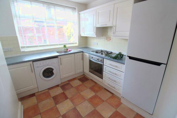 2 Bedroom Ground Flat To Rent In Prospect Court, Liverpool, L6