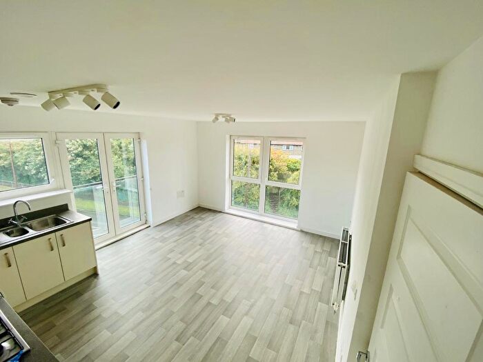 2 Bedroom Flat To Rent In Temple Hill, Dartford, Kent, DA1
