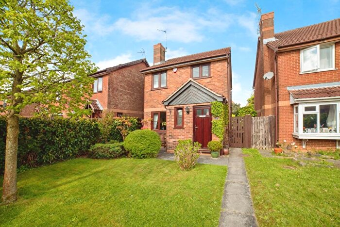 3 Bedroom Detached House For Sale In Sunningdale Close, Kirkby In Ashfield, Nottinghamshire, NG17