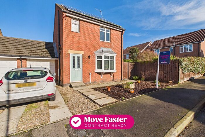 3 Bedroom Link Detached House For Sale In Loyalty Lane, Barton-Upon-Humber, Lincolnshire, DN18