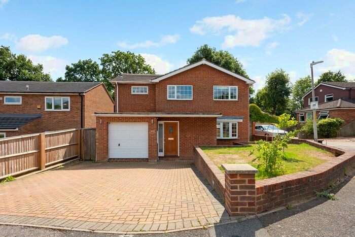 4 Bedroom Detached House To Rent In Deakin Leas, Tonbridge, TN9