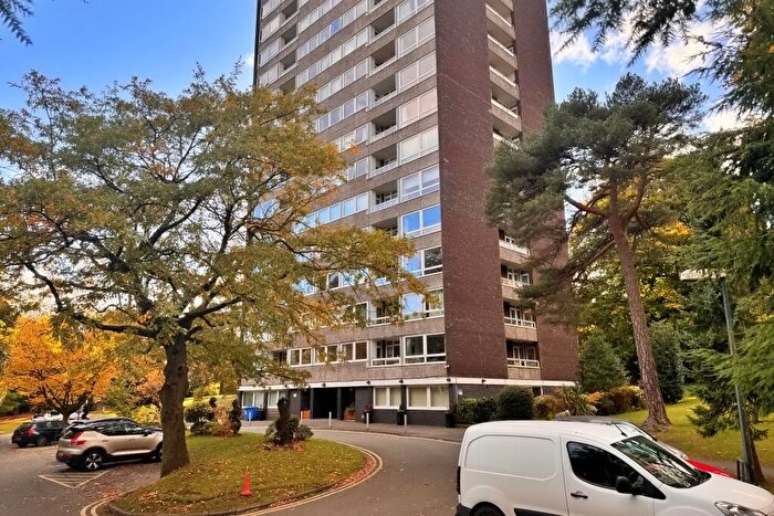 2 Bedroom Flat To Rent In Warwick Crest, Edgbaston, B15
