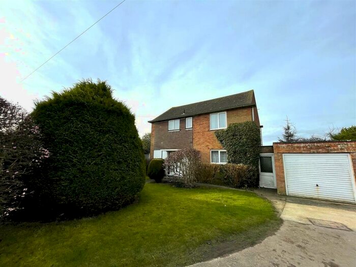 3 Bedroom Detached House For Sale In Canberra Crescent, Manby, Louth, LN11