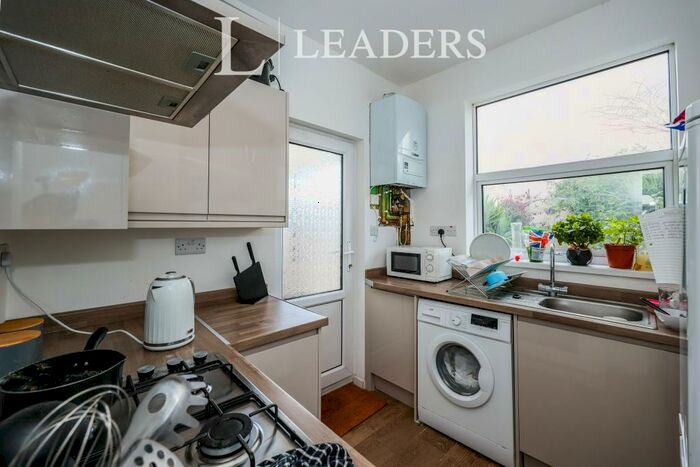 3 Bedroom Terraced House To Rent In Twyford Avenue, PO2