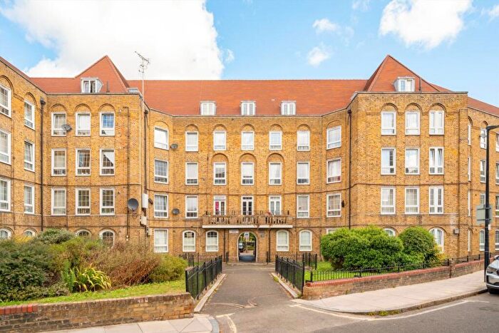 2 Bedroom Flat For Sale In Watts Street, Wapping, E1W