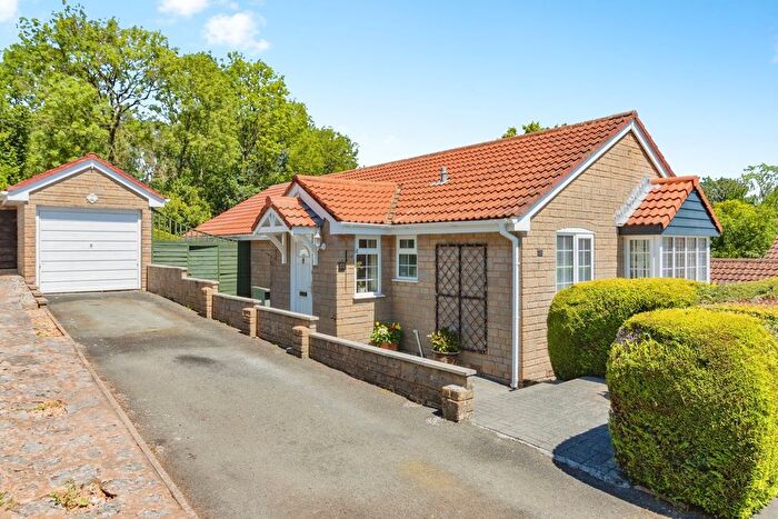 2 Bedroom Bungalow For Sale In Tor Gardens, Ogwell, Newton Abbot, Devon, TQ12