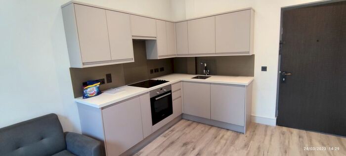 1 Bedroom Flat To Rent In Nixey Close, Slough, SL1