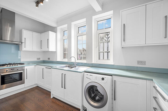 2 Bedroom Apartment For Sale In West Barnes Lane, New Malden, KT3