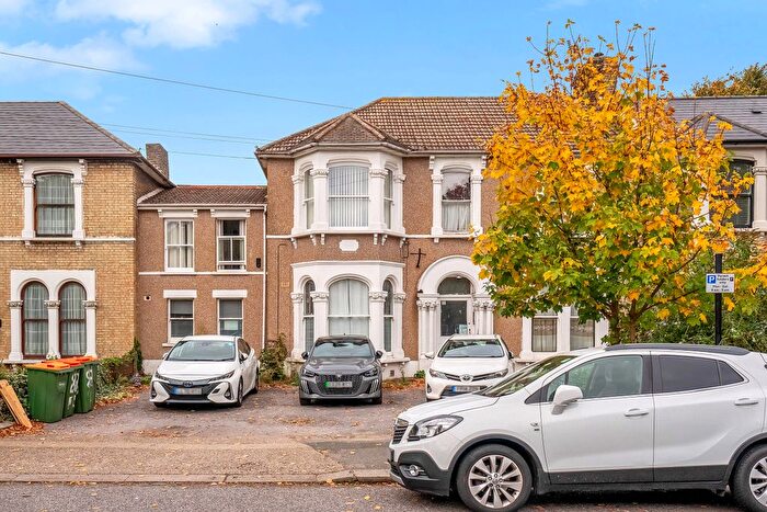 1 Bedroom Flat For Sale In Windsor Road, E7