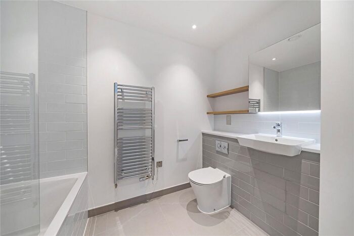 1 Bedroom Flat To Rent In Henley Cross, London, SE3