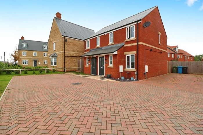 2 Bedroom Semi-Detached House For Sale In Fallow Road, Rothwell, Kettering, NN14