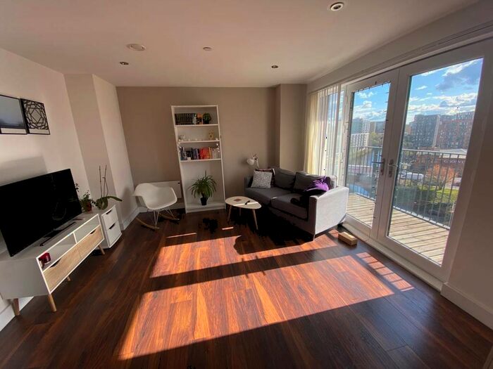 2 Bedroom Apartment For Sale In Ordsall Lane, Manchester, Greater Manchester, M5