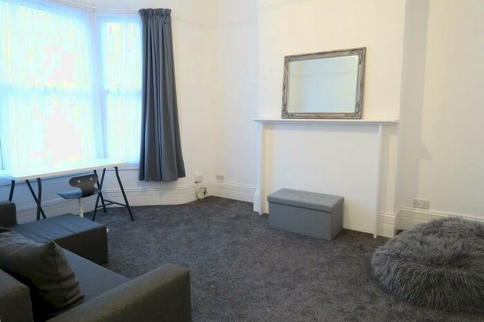 1 Bedroom Apartment To Rent In Raveley Street, NW5