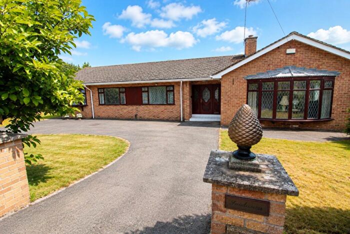 4 Bedroom Detached Bungalow For Sale In Fairhavens, Elveley Drive, West Ella, East Riding Of Yorkshire, HU10