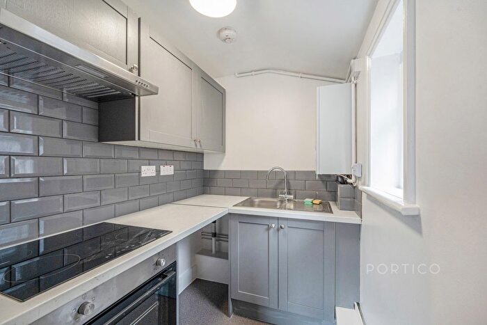 1 Bedroom Flat To Rent In Lea Bridge Road, Leyton, London, E10
