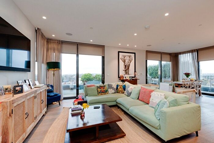 3 Bedroom Flat To Rent In Devonshire Place, Childs Hill, NW2