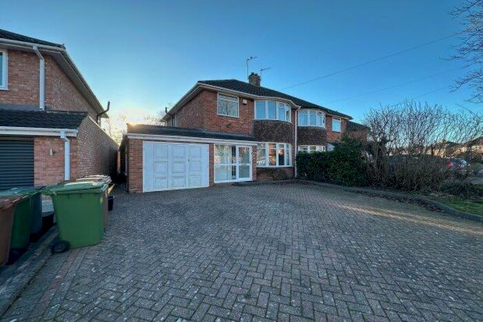3 Bedroom Semi-Detached House To Rent In Rowlands Crescent, Solihull, B91