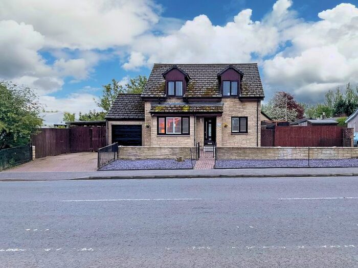 4 Bedroom Detached House For Sale In East Main Street, Broxburn, EH52
