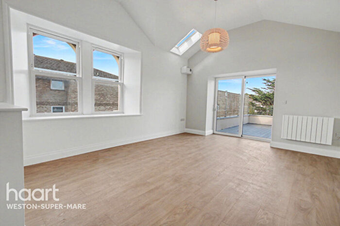 2 Bedroom Flat To Rent In Ellenborough Park North, Weston-Super-Mare, BS23