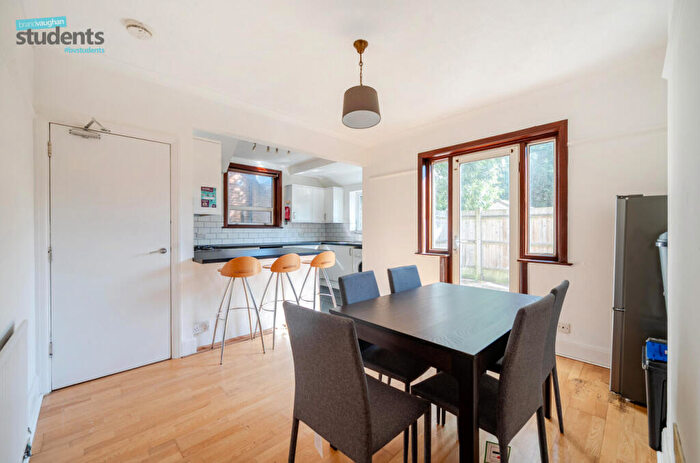 5 Bedroom Semi-Detached House To Rent In Rushlake Road, Brighton, BN1