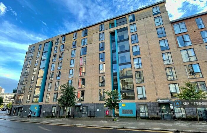 2 Bedroom Flat To Rent In Crawford Court, London, NW9