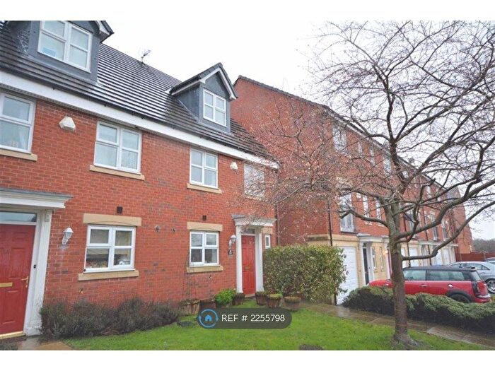 4 Bedroom Semi-Detached House To Rent In Summerville Close, Littleover, Derby, DE23