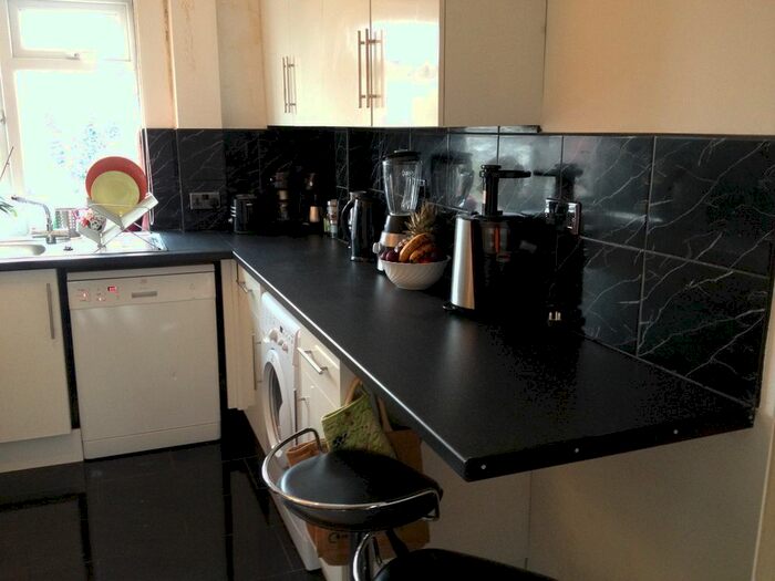 2 Bedroom Flat To Rent In St Edwards Close, Golders Green, NW11