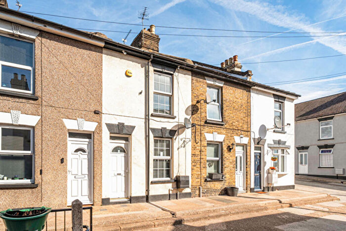 2 Bedroom Terraced House For Sale In Mayfair, Rochester, Kent, ME2